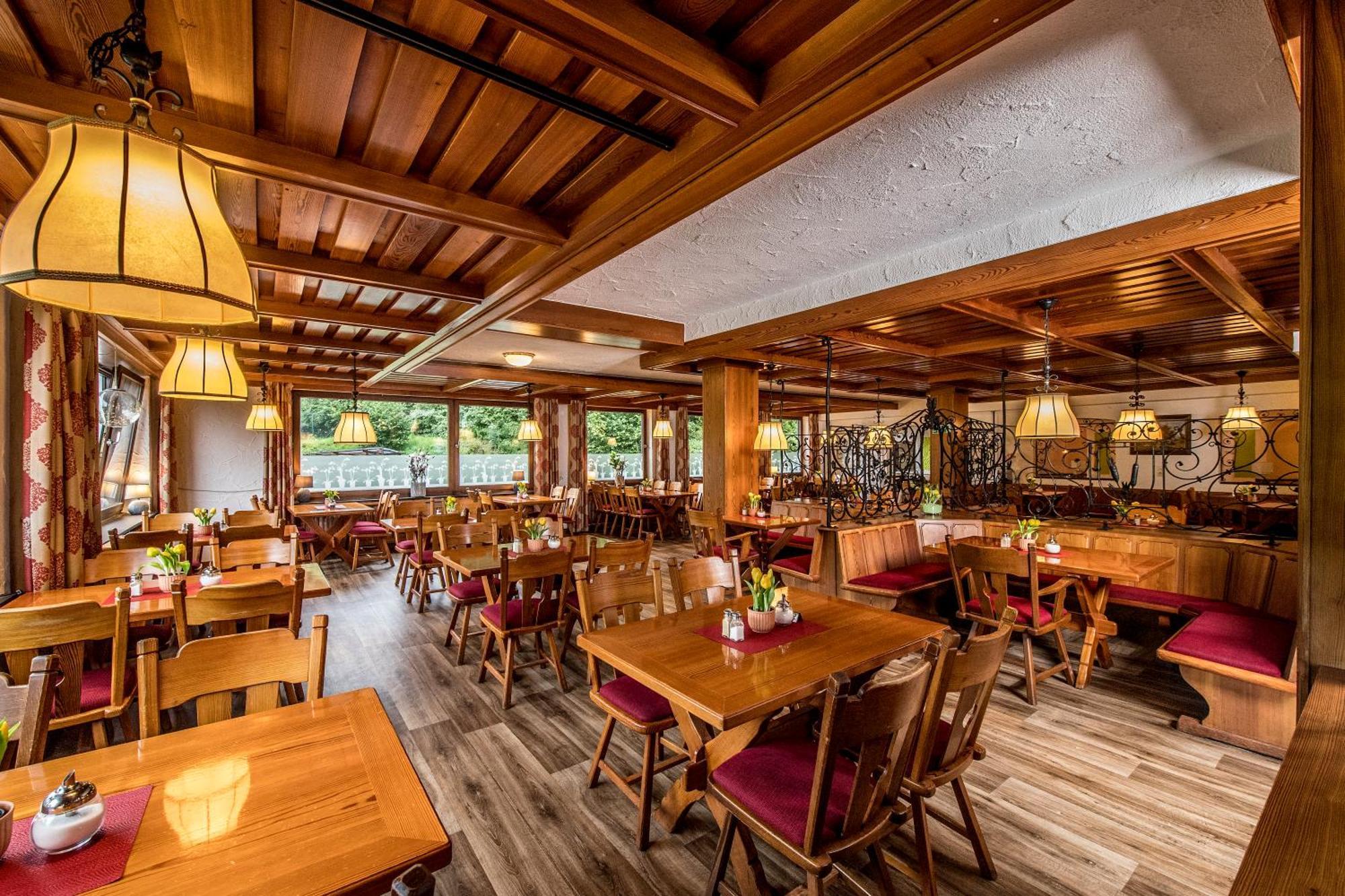 Sauerland Alpin Hotel Schmallenberg Exterior photo